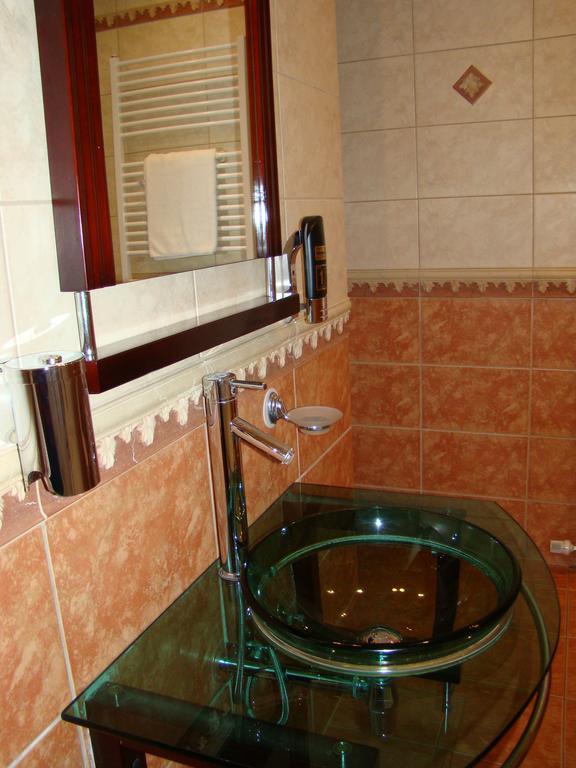 Hotel Alexander'S Nitra Luaran gambar